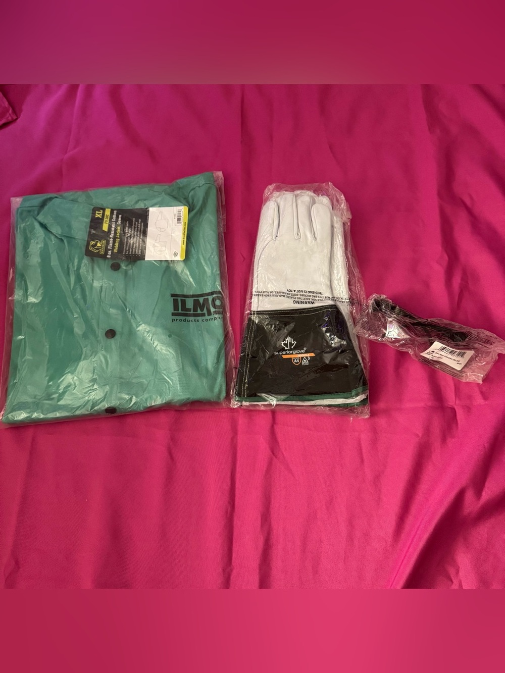 NWT: Black Stallion Welding Jacket XL, Endura Leather Gloves & Glasses Lot